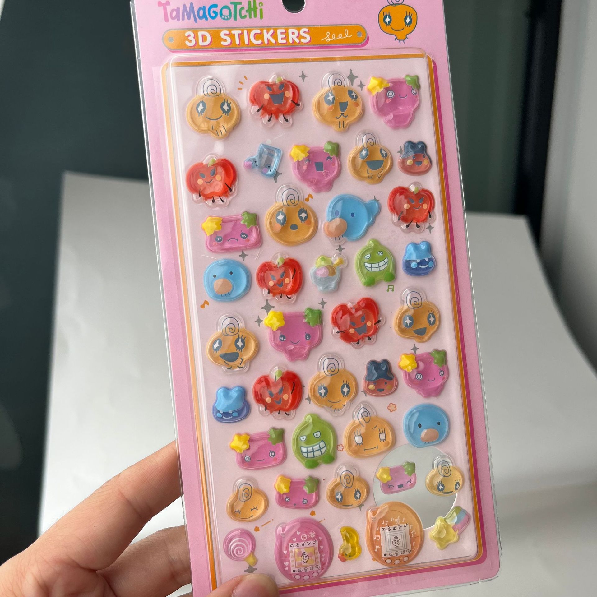 Urocze naklejki 3D Tamagotchi, – Laptop Accessory recenzja i cena